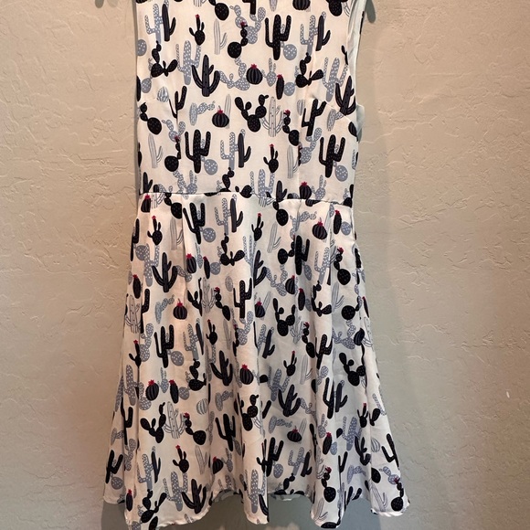 LA SOUL CACTUS Fit Flare DRESS Small - Picture 4 of 8